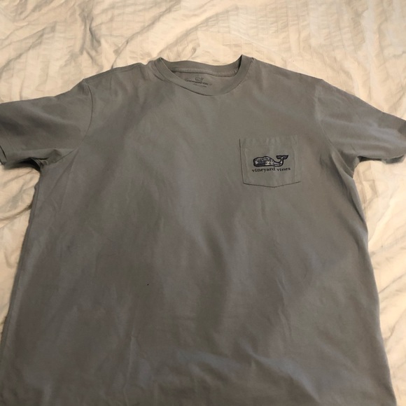 Vineyard Vines T-Shirt - Picture 2 of 4